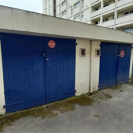 Cap Sud - 53M2- Vue Pyrenees- Hypercentre-Parking -Wifi Fibre Appartement Tarbes Buitenkant foto